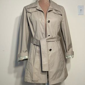 Womens 4P London Fog Trench Coat. Tan with Paisley Lining